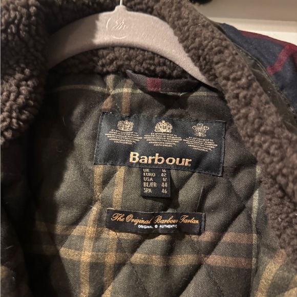 Barbour Dark olive green waxed coat with fur - Picture 3 of 7